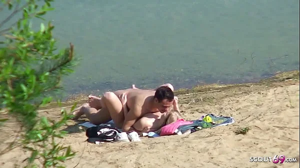 Echtes junges Paar heimlich beim Ficken am Strand gefilmt Deutsch