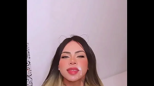 Você gosta de chocolate com leite? Eu amo gozo quentinho! - Sexdoll 520